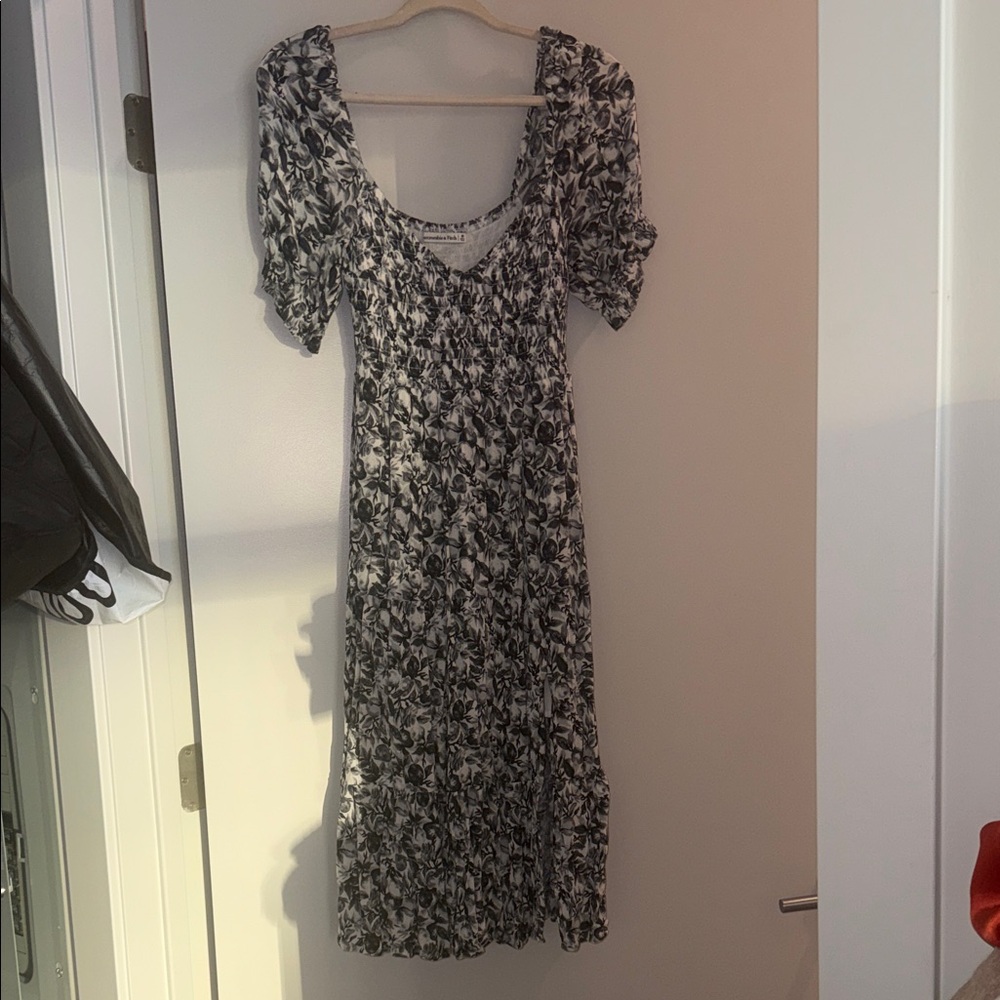 Abercrombie & Fitch Blue and White Floral Midi Dress